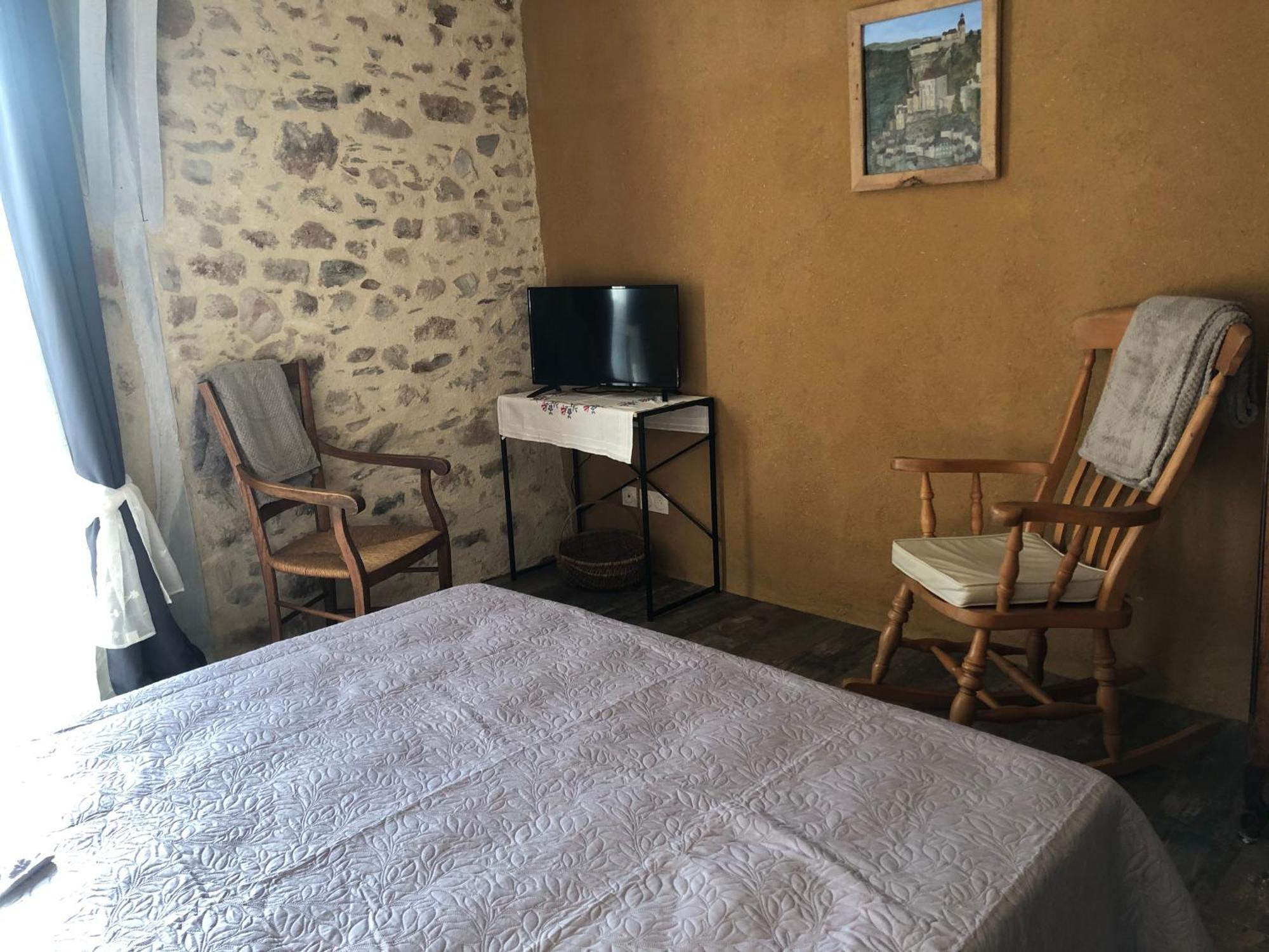 Ecuries De Saint Maurice- Maison D'Hotes De Gondou Lacapelle-Marival ภายนอก รูปภาพ