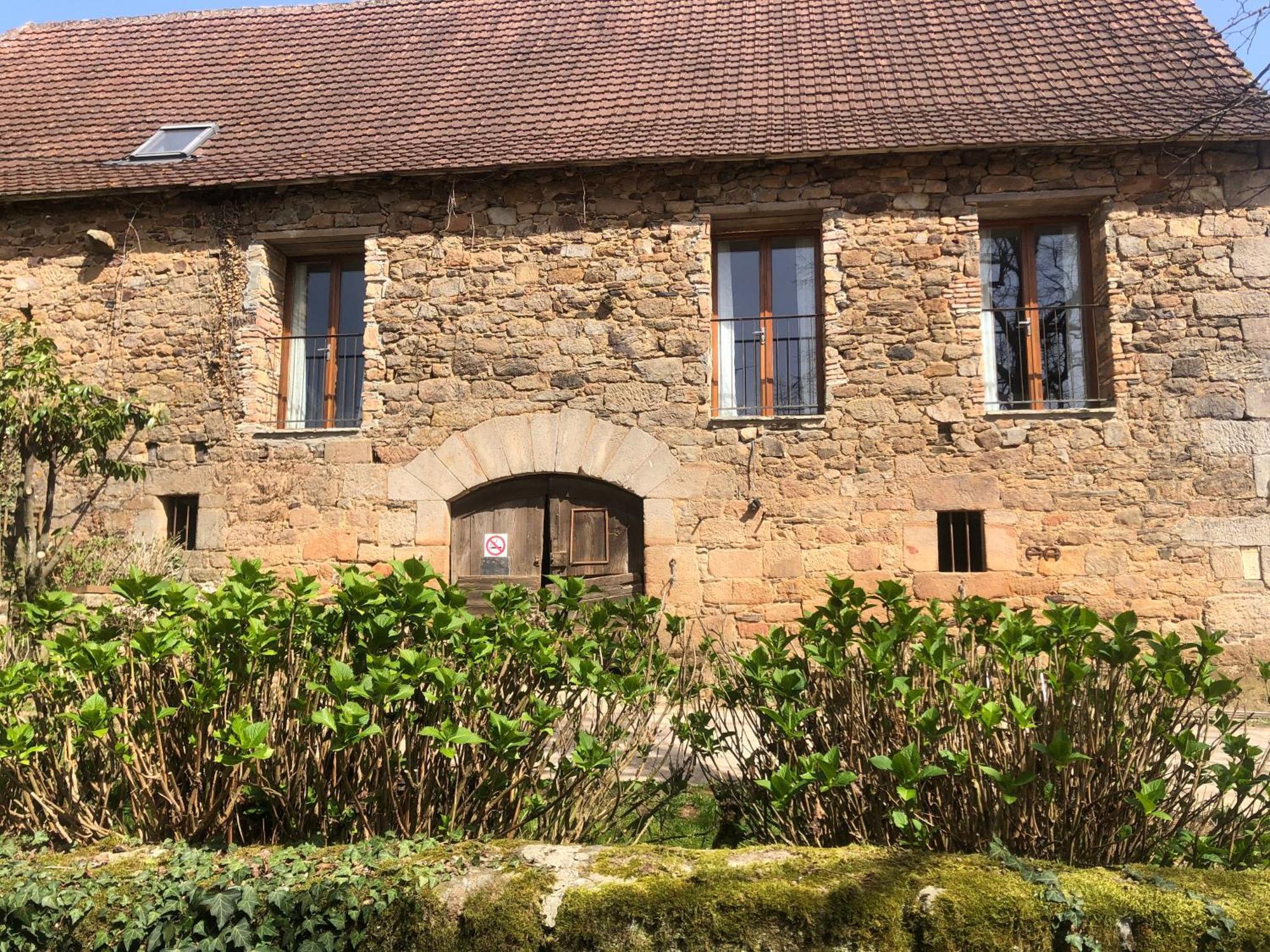 Ecuries De Saint Maurice- Maison D'Hotes De Gondou Lacapelle-Marival ภายนอก รูปภาพ