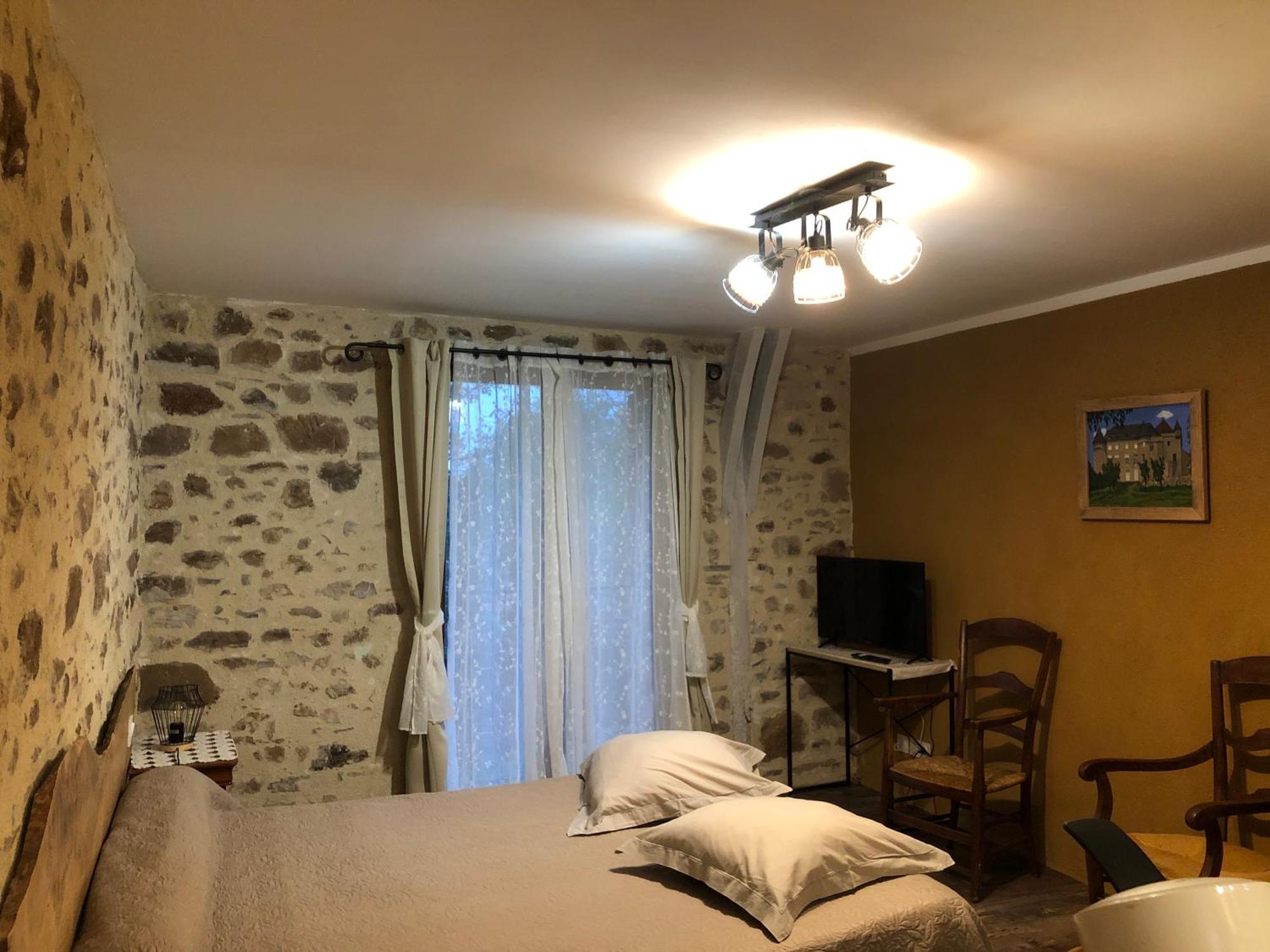 Ecuries De Saint Maurice- Maison D'Hotes De Gondou Lacapelle-Marival ภายนอก รูปภาพ