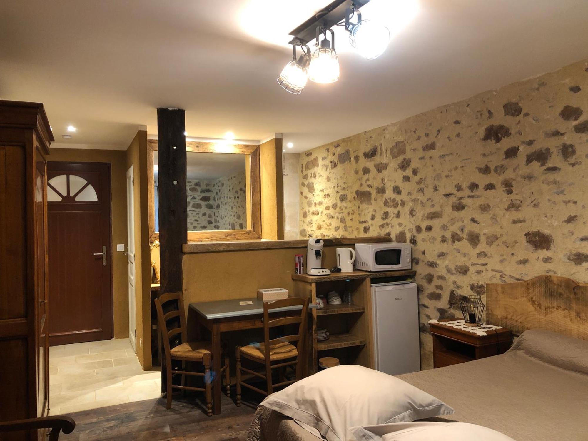 Ecuries De Saint Maurice- Maison D'Hotes De Gondou Lacapelle-Marival ภายนอก รูปภาพ