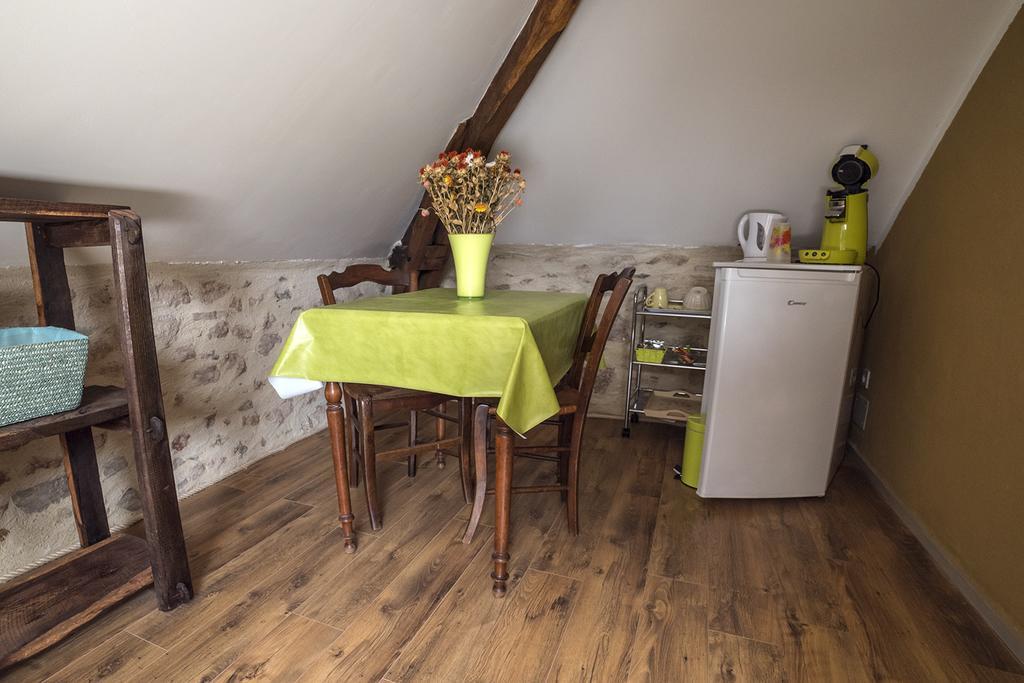 Ecuries De Saint Maurice- Maison D'Hotes De Gondou Lacapelle-Marival ภายนอก รูปภาพ