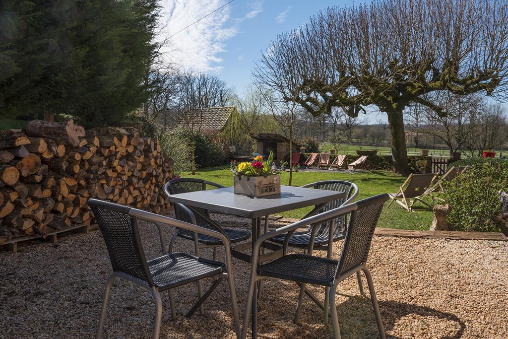 Ecuries De Saint Maurice- Maison D'Hotes De Gondou Lacapelle-Marival ภายนอก รูปภาพ